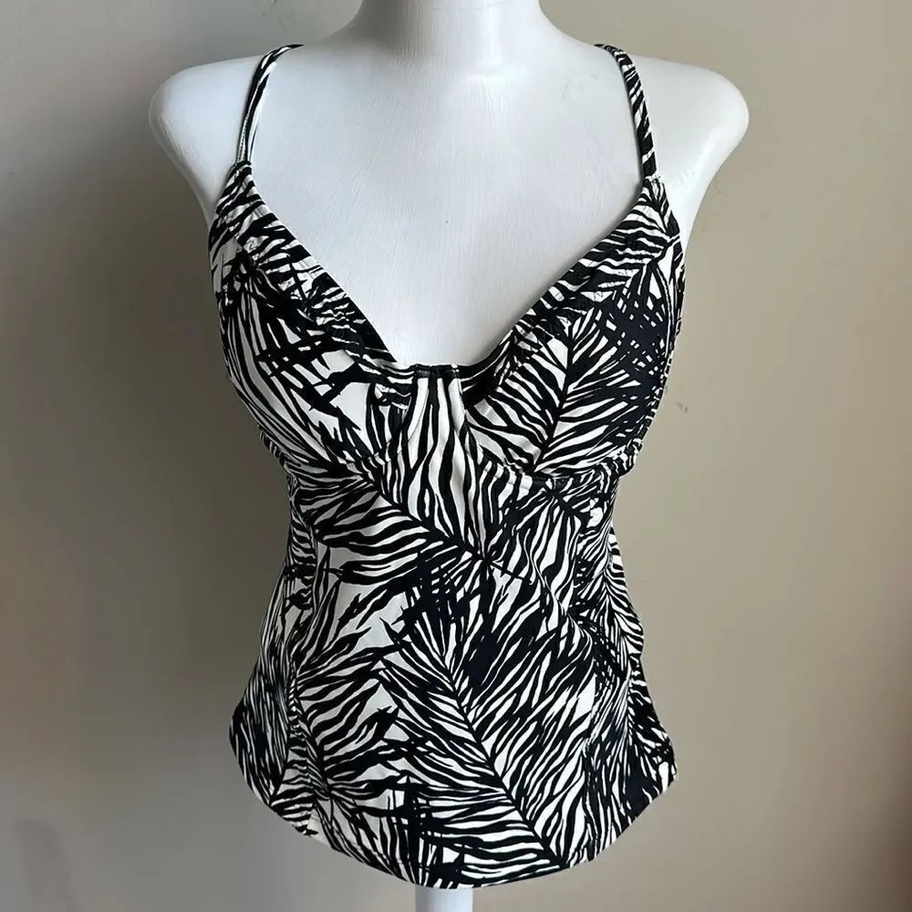 Athleta Island Print Swim Top 36B/C